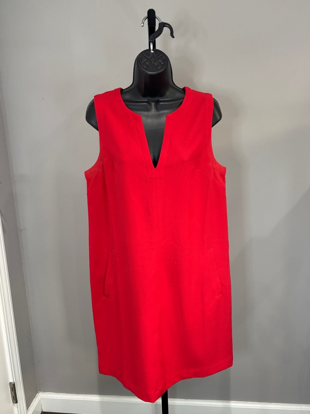 GAP Red V-Notch Sleeveless Shift Mini Dress with Pockets Size Medium
